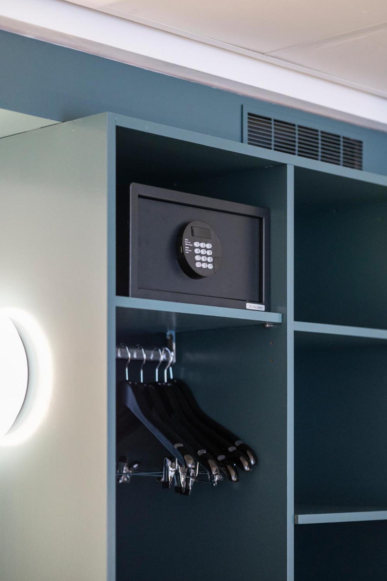 Ibis Styles Louise 3*